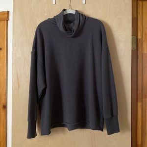 Aerie turtleneck sweatshirt, size small but runs big.